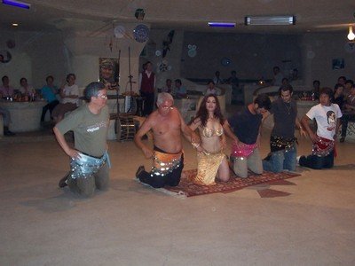 cenacappadociadanzadelventreilgruppopartecipa3.jpg